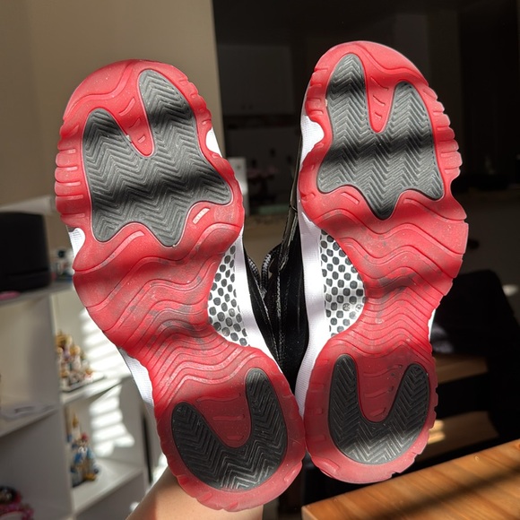 Men’s Air Jordan Bred 11s - Picture 7 of 11